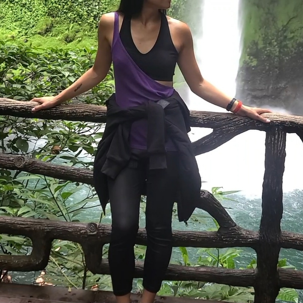 One shoulder top